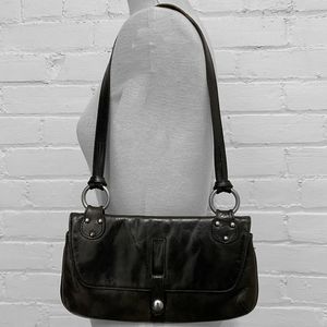KENNETH COLE Black Leather Bagette